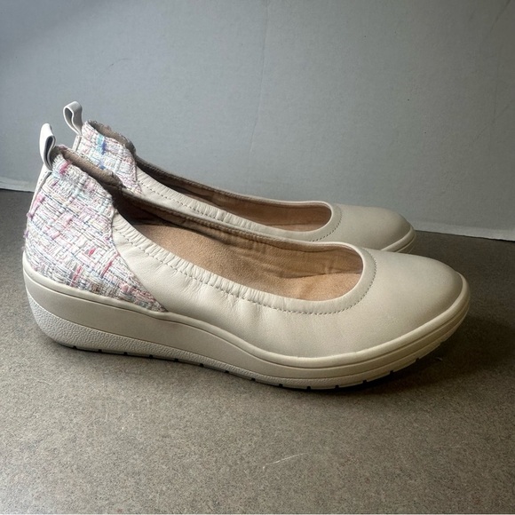 Vionic Jacey Women’s Slip On Wedges Size 6 - Picture 1 of 11